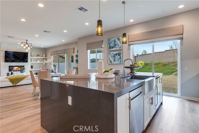 Detail Gallery Image 10 of 39 For 6509 Canyon Oaks Dr, Simi Valley,  CA 93063 - 5 Beds | 5/1 Baths