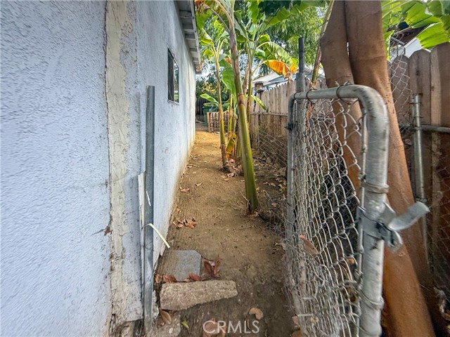 258 N Benton Way, Los Angeles CA: https://media.crmls.org/medias/f3b7f69a-78f5-419c-9f94-2697d4b30e70.jpg