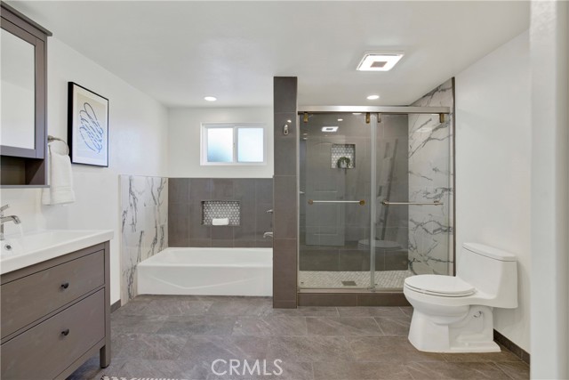 Detail Gallery Image 35 of 63 For 449 S Wellington, Orange,  CA 92869 - 5 Beds | 2/1 Baths