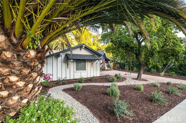 Detail Gallery Image 2 of 42 For 7112 Darnoch, West Hills,  CA 91307 - 4 Beds | 2 Baths