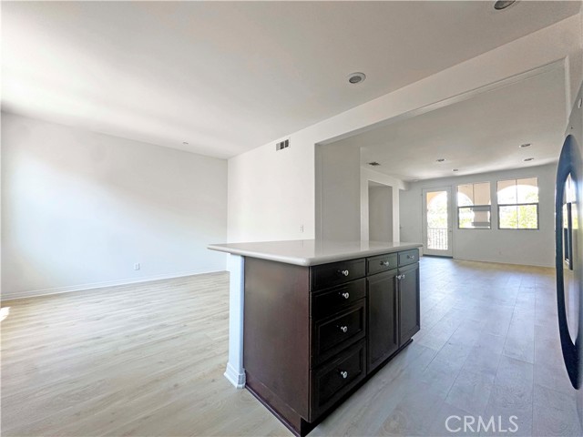 606 Asbury Drive, Claremont CA: https://media.crmls.org/medias/f3b865a0-ce6e-4370-9fc2-333d40b989ab.jpg