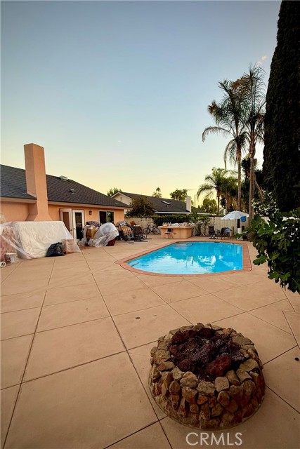 560 N Noble St, Orange CA: https://media.crmls.org/medias/f3b875cb-f3e7-4902-ad47-2923f44b63bb.jpg