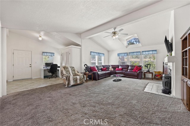 16713 Caribou Drive, Pine Mountain Club CA: https://media.crmls.org/medias/f3b90bfe-74be-4754-a8ff-60fda0c582f3.jpg