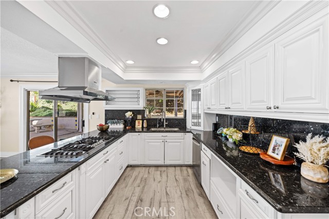 Detail Gallery Image 13 of 33 For 2118 Tierra Loma, Diamond Bar,  CA 91765 - 5 Beds | 3 Baths