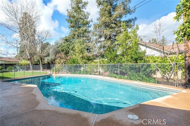 Detail Gallery Image 34 of 39 For 1264 W Celeste, Fresno,  CA 93711 - 4 Beds | 3 Baths