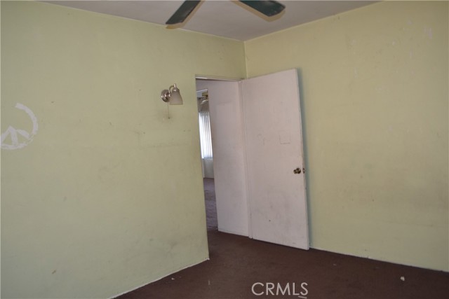 2121 N Pass Avenue, Burbank CA: https://media.crmls.org/medias/f3ba1085-2092-48fc-9be0-add0f6b2056a.jpg