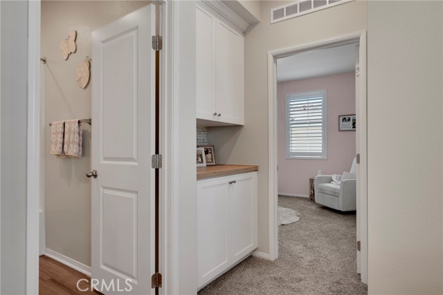 1121 Whirlwind Drive, Rancho Mission Viejo CA: https://media.crmls.org/medias/f3ba1689-f283-48c3-b62f-608a0d2962fc.jpg