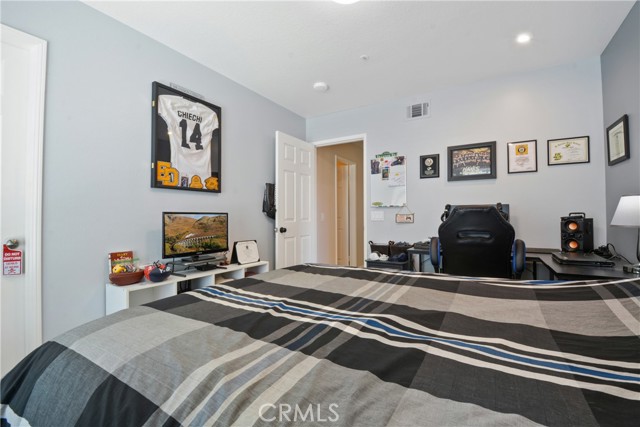 411 Bolivia, San Clemente CA: https://media.crmls.org/medias/f3bc0d93-c8bb-4614-976c-aacebd325c54.jpg