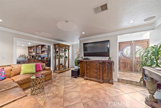 Detail Gallery Image 3 of 22 For 1704 Pass and Covina Rd, West Covina,  CA 91792 - 4 Beds | 2/1 Baths
