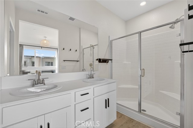 Detail Gallery Image 34 of 55 For 8405 N Fusion, Northridge,  CA 91325 - 4 Beds | 4 Baths