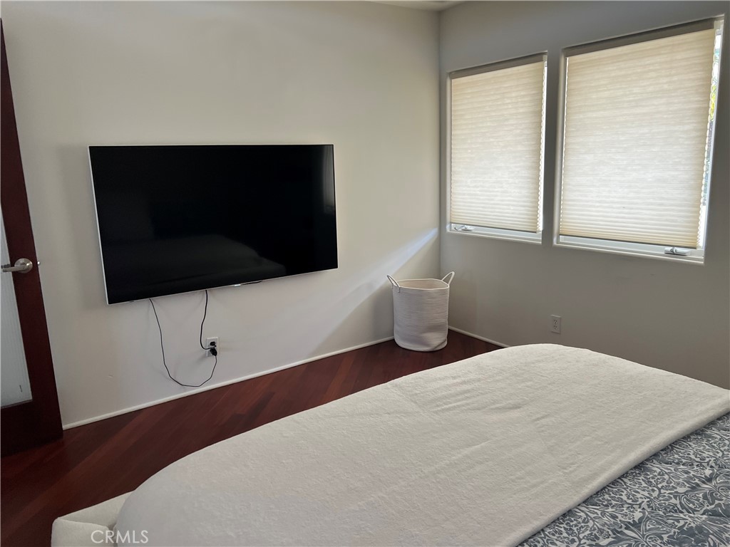 MLS #OC25239224 image #23