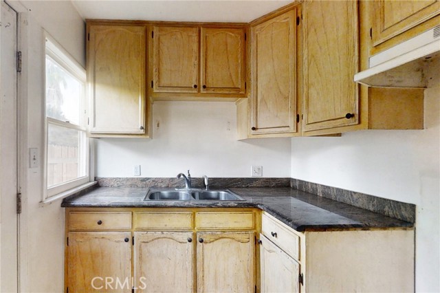Detail Gallery Image 12 of 32 For 11233 Victory Bld, North Hollywood,  CA 91606 - – Beds | – Baths