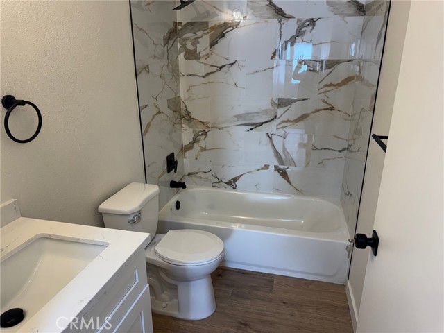 Detail Gallery Image 13 of 16 For 8800 Burnet Ave #15,  North Hills,  CA 91343 - 5 Beds | 3 Baths