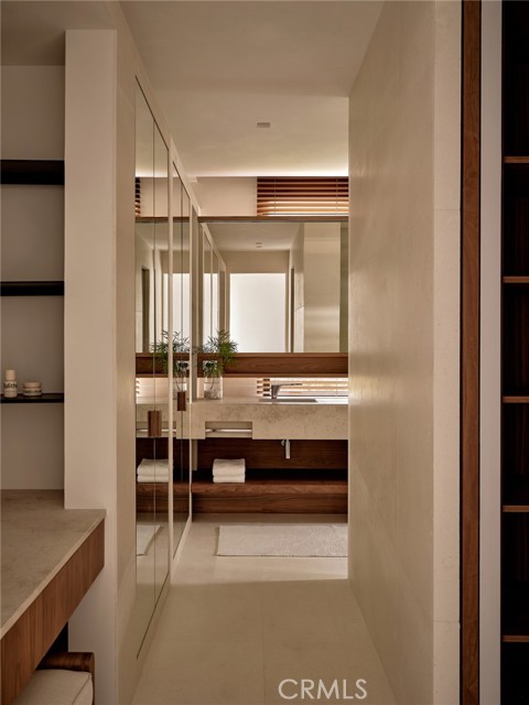101 N Poinsettia Avenue, Manhattan Beach CA: https://media.crmls.org/medias/f3bdaed5-da71-4fd7-a90e-c8a4a19bc0c8.jpg