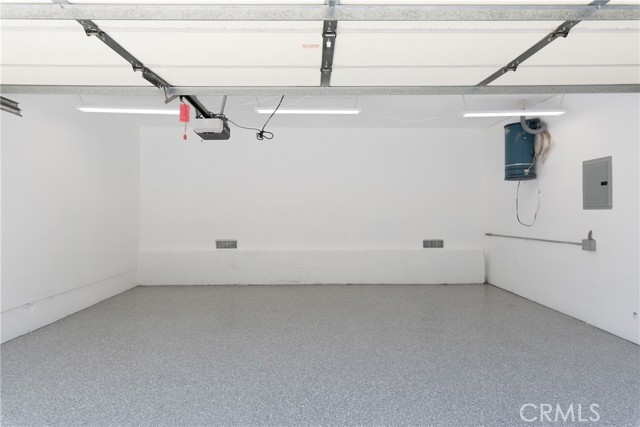 Detail Gallery Image 50 of 75 For 2205 Clark Ln a,  Redondo Beach,  CA 90278 - 3 Beds | 2/1 Baths