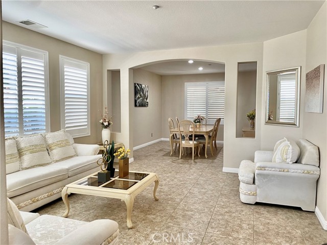 Detail Gallery Image 5 of 57 For 8004 Palm View Ln, Riverside,  CA 92508 - 6 Beds | 4/1 Baths