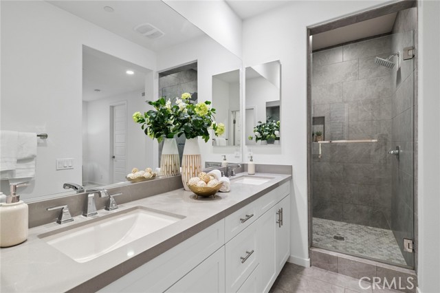 118 Modjeska, Irvine CA: https://media.crmls.org/medias/f3bf1900-ec88-4391-86ee-9c3f98698141.jpg