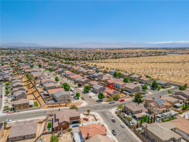 13503 Copper Street, Victorville CA: https://media.crmls.org/medias/f3bf4d4c-af67-4ca1-b2e0-7e1ae67c58e0.jpg