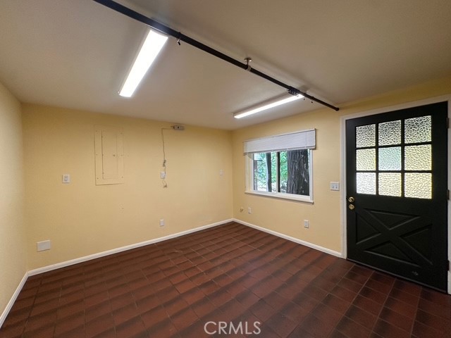 https://media.crmls.org/medias/f3c07fb4-bbd3-476a-b135-347ec6725cb4.jpg?preset=X-Large