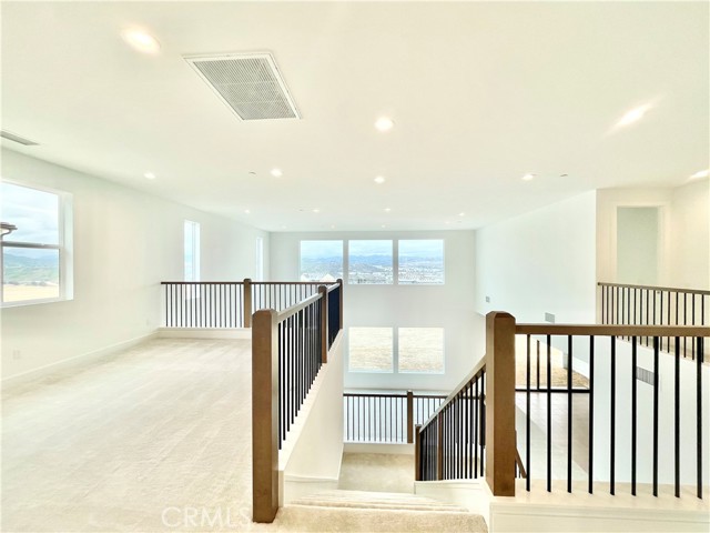 Detail Gallery Image 14 of 40 For 27533 Elderberry Dr, Valencia,  CA 91381 - 5 Beds | 5/1 Baths