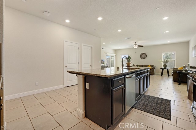 Detail Gallery Image 10 of 53 For 146 Sproul Ct, Merced,  CA 95348 - 6 Beds | 3/1 Baths