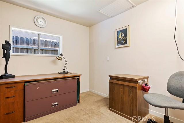 11060 Plainview Avenue photo 8
