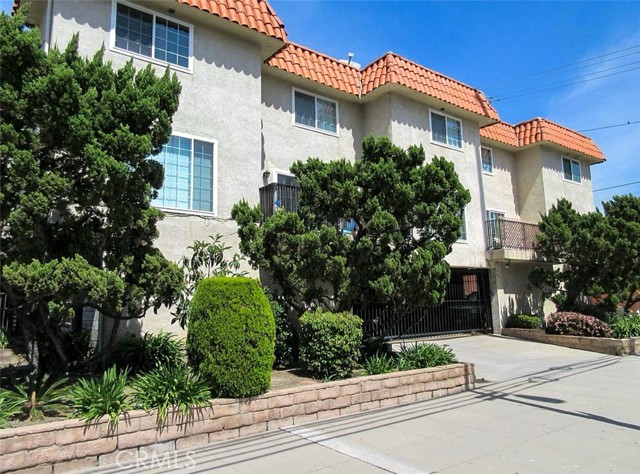 Detail Gallery Image 16 of 18 For 315 W Alameda Ave #6,  Burbank,  CA 91506 - 2 Beds | 1/1 Baths