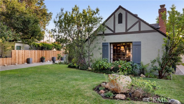 Detail Gallery Image 9 of 70 For 2510 N Park Bld, Santa Ana,  CA 92706 - 4 Beds | 2/1 Baths