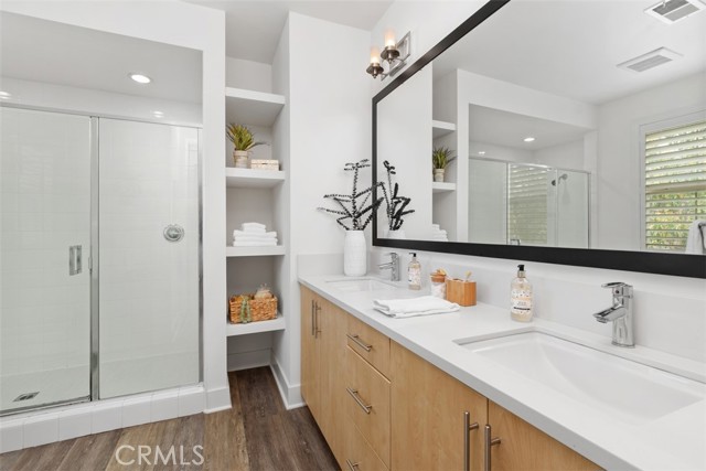 1674 Fairlead Avenue, Carlsbad, California 92011, 4 Bedrooms Bedrooms, ,3 BathroomsBathrooms,Residential,For Sale,Fairlead Avenue,OC24061484