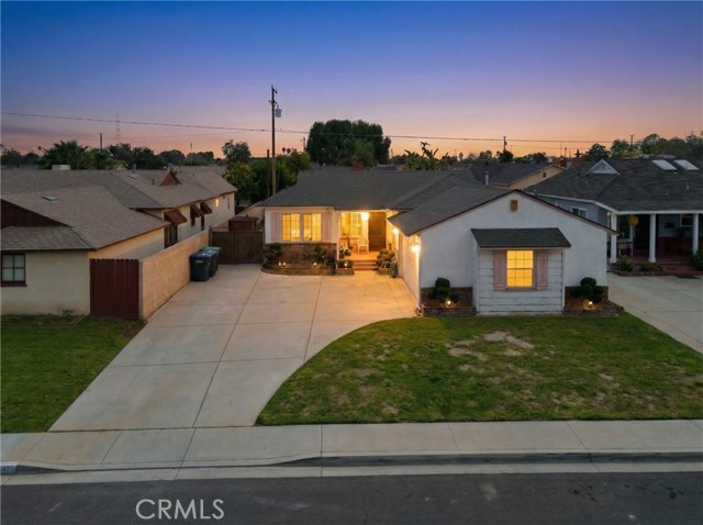 Detail Gallery Image 3 of 46 For 10456 Mapledale, Bellflower,  CA 90706 - 3 Beds | 2 Baths