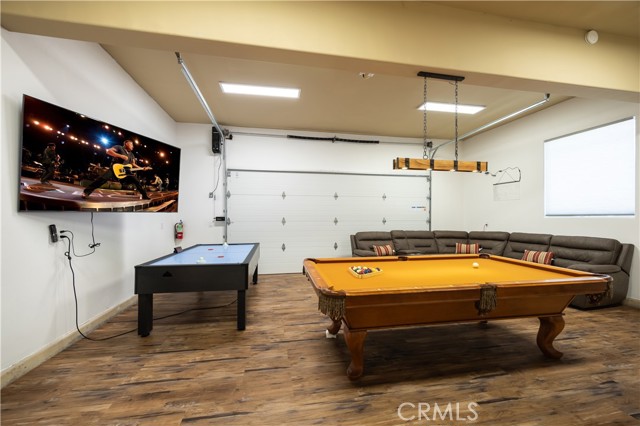 325 Stoney Creek Road, Big Bear Lake CA: https://media.crmls.org/medias/f3c3572c-9800-4572-9099-7e3bbb2f0cfd.jpg