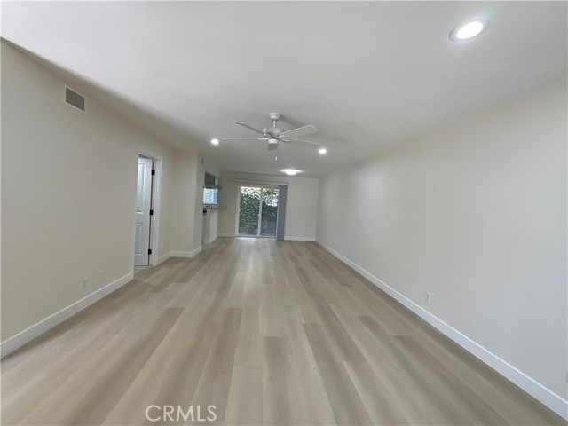 2641 Santa Ana Avenue, Costa Mesa CA: https://media.crmls.org/medias/f3c359d7-8e44-4c1f-9e80-419c5815e5a5.jpg
