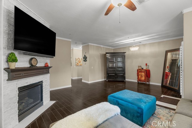 Detail Gallery Image 2 of 38 For 1360 Ashton Park Ln, Thousand Oaks,  CA 91320 - 3 Beds | 2/1 Baths