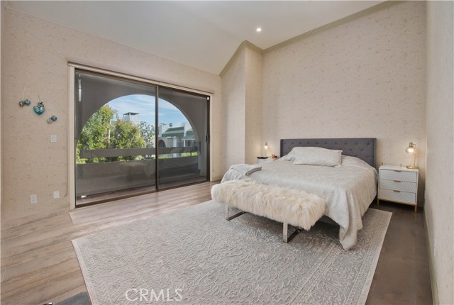 Detail Gallery Image 13 of 27 For 5315 White Oak #K,  Encino,  CA 91316 - 3 Beds | 2/1 Baths