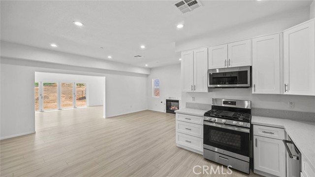 13105 Via Tuscany, Riverside CA: https://media.crmls.org/medias/f3c44e71-8b4a-467a-a37e-6f7db1c668ec.jpg