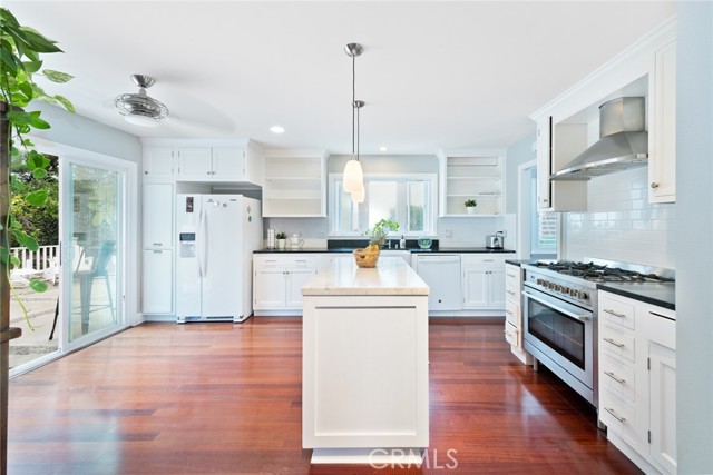 Detail Gallery Image 8 of 21 For 19292 Sierra Perla Rd, Irvine,  CA 92603 - 4 Beds | 2/1 Baths