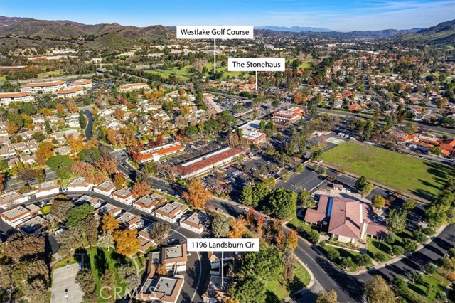 1196 Landsburn Circle, Westlake Village CA: https://media.crmls.org/medias/f3c4cb51-ac6a-4470-825f-0b0869ffd437.jpg
