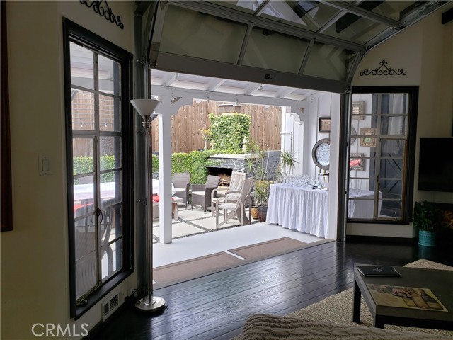 1900 Laurel Avenue, Manhattan Beach, California 90266, 2 Bedrooms Bedrooms, ,1 BathroomBathrooms,Residential,Sold,Laurel,SB22090259