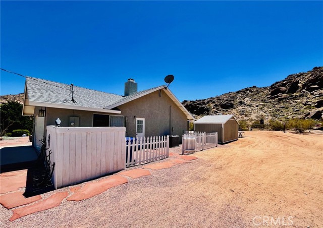 24212 Kansa Road, Apple Valley CA: https://media.crmls.org/medias/f3c7253e-ec13-4b52-b57a-7034917748d0.jpg