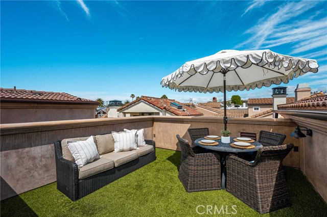 Detail Gallery Image 28 of 40 For 604 1/2 Marigold Ave #B,  Corona Del Mar,  CA 92625 - 3 Beds | 3 Baths