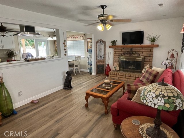 23609 Canyon Lake N Drive, Canyon Lake CA: https://media.crmls.org/medias/f3c88853-fb55-4a30-8a9f-d90bc775f2e2.jpg
