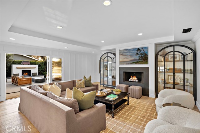 Detail Gallery Image 13 of 37 For 1725 Skylark, Newport Beach,  CA 92660 - 5 Beds | 4/1 Baths