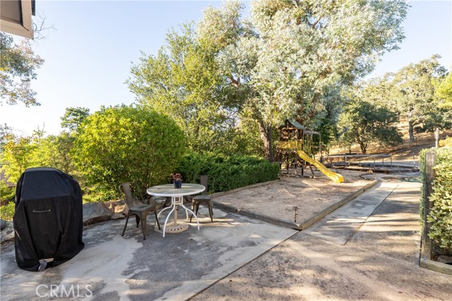 7025 San Gabriel Road, Atascadero CA: https://media.crmls.org/medias/f3c97f74-033e-4095-a915-15a5f64dcfd6.jpg