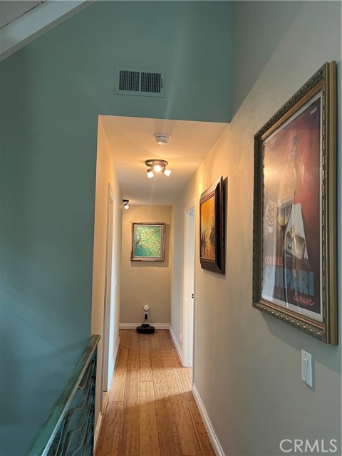 Detail Gallery Image 8 of 35 For 700 Reynolds Ln, Redondo Beach,  CA 90278 - 3 Beds | 2/1 Baths