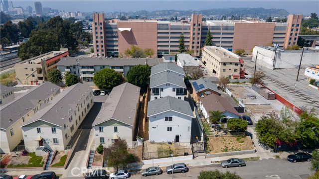 Detail Gallery Image 9 of 34 For 1031 1/2 N Cummings St, Los Angeles,  CA 90033 - 4 Beds | 4 Baths