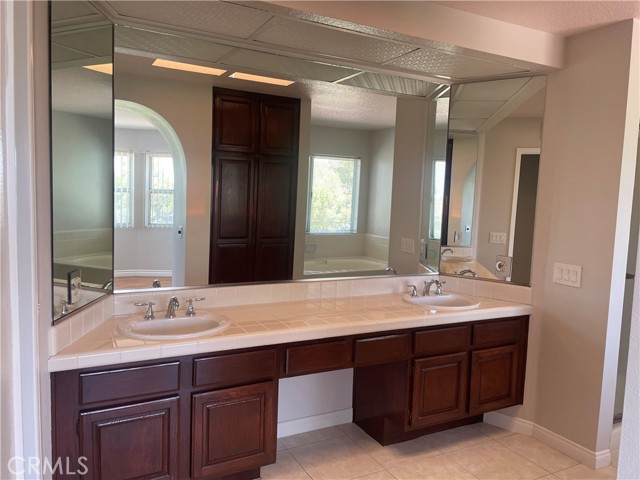 Detail Gallery Image 16 of 27 For 5419 E Estate Ridge Rd, Anaheim Hills,  CA 92807 - 3 Beds | 2/1 Baths