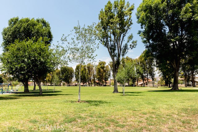 https://media.crmls.org/medias/f3cace1c-cd4d-4636-934c-2d7947bfc47b.jpg?preset=X-Large