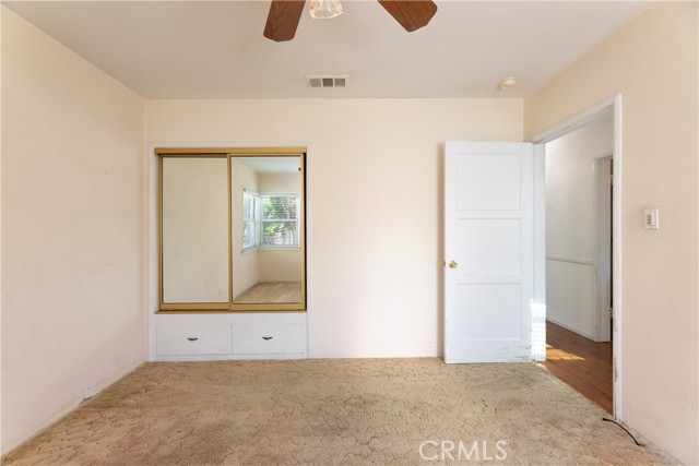 3139 Chestnut Avenue, Long Beach CA: https://media.crmls.org/medias/f3cbe31b-47b2-4e7a-8ac9-d2f7460f717c.jpg