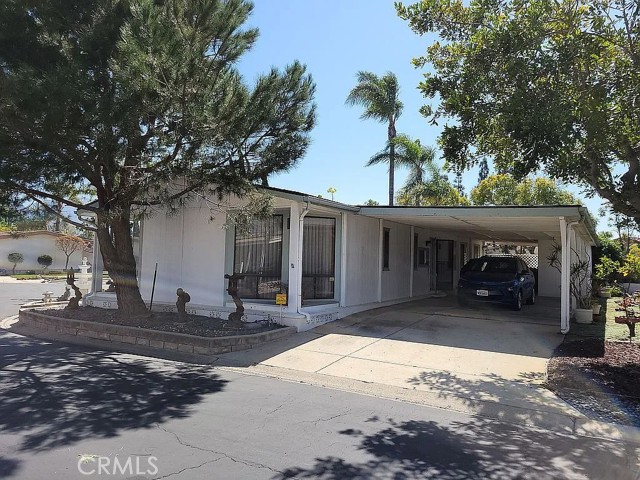 18 Tahquitz Court, Camarillo CA: https://media.crmls.org/medias/f3cc3339-edbb-42b5-9b16-b3d49f182c54.jpg