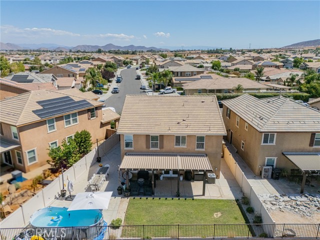 116 Yosemite Avenue, Perris CA: https://media.crmls.org/medias/f3cc6255-3de3-48a0-97dc-9eab5c9f9d21.jpg